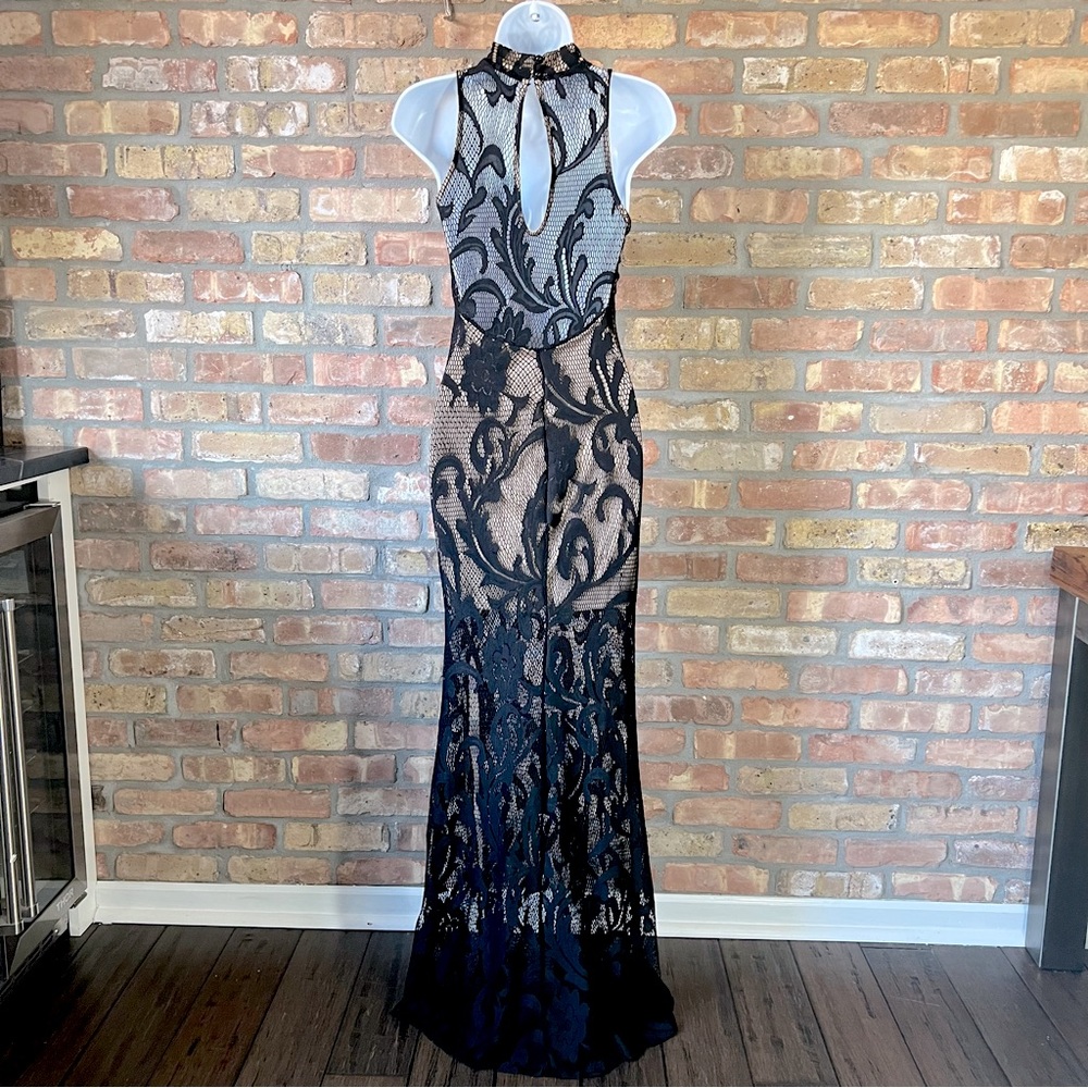 Beautiful (full length) black lace gown. Great for formal events, NYE, & more.